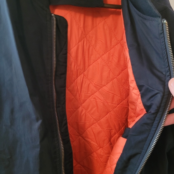 Lightweight jacket - Picture 2 of 3